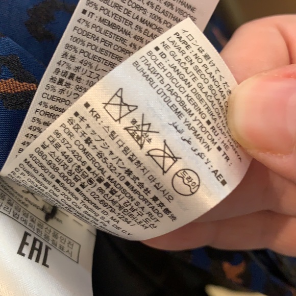 Banana Republic boyfriend blazer - size 2 - Picture 9 of 9